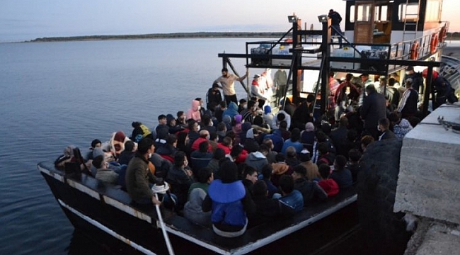 Çanakkale açıklarında 144 sığınmacı yakalandı