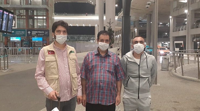 Libya'da alıkonulan iki Türk yurda döndü!