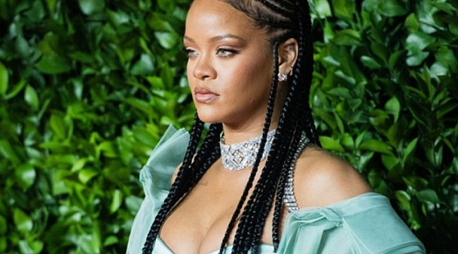 Rihanna Müslümanlardan özür diledi