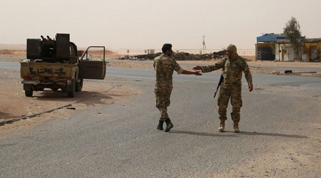 Sirte'de mahsur kalan Türk işçiler kurtarıldı