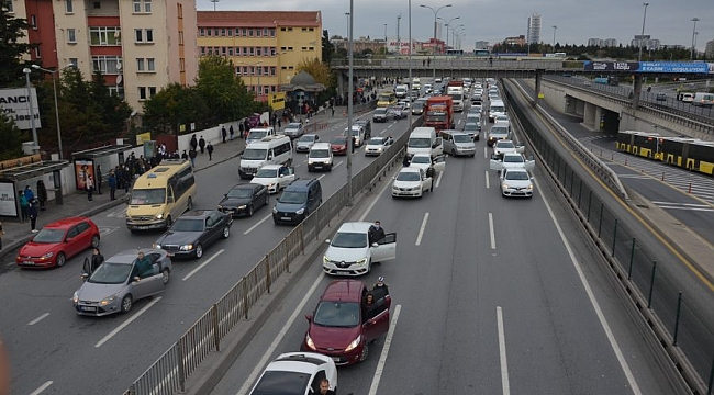 15 Temmuz Şehitler Köprüsü'nde 09.05'te hayat durdu