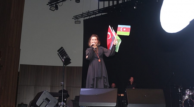 Azerin'den Bursa'da arabalı konser