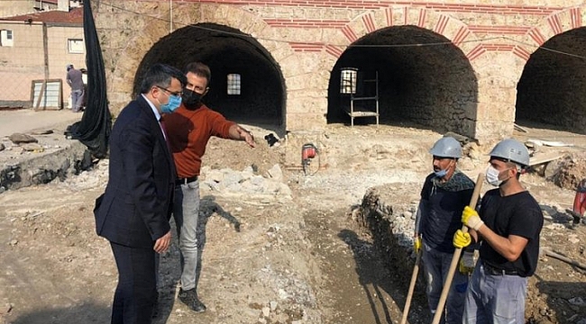 Başkan Yılmaz, Molla Yegan Medresesi'ni inceledi