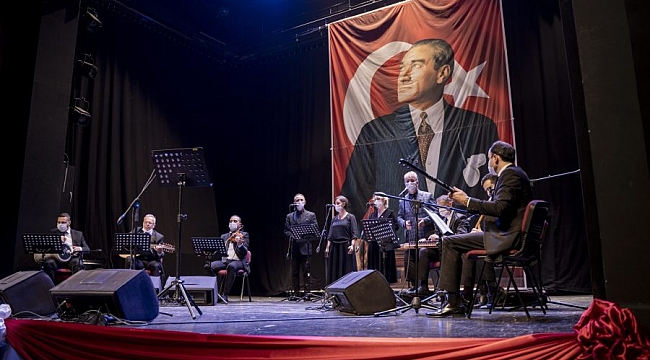 Bursa'da Ulu Önder Atatürk konserle anıldı