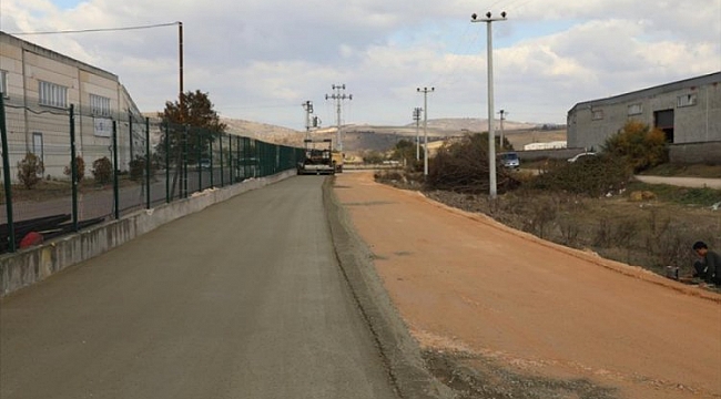 İnegöl'de beton yol çalışmaları devam ediyor