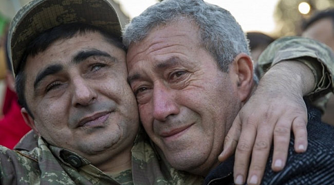 Kahraman gardaşlarımız mertçe savaşarak, zafer kazandı