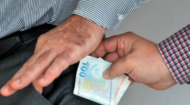 Rüşvet alan kamu görevlilerine hapis cezası