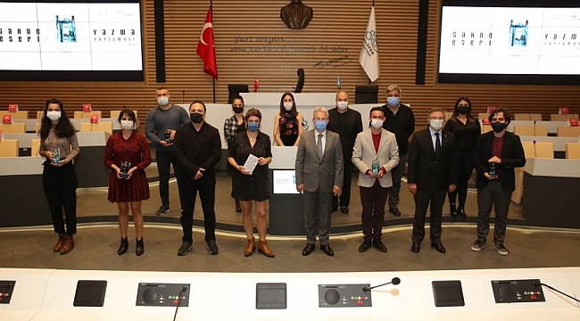 Sahne Eseri Yazma Yarışması'nda ödüller sahiplerini buldu