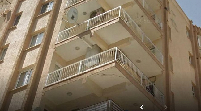 Yağcıoğlu Sitesi'nde çatlaklar boyayla kapatılmış