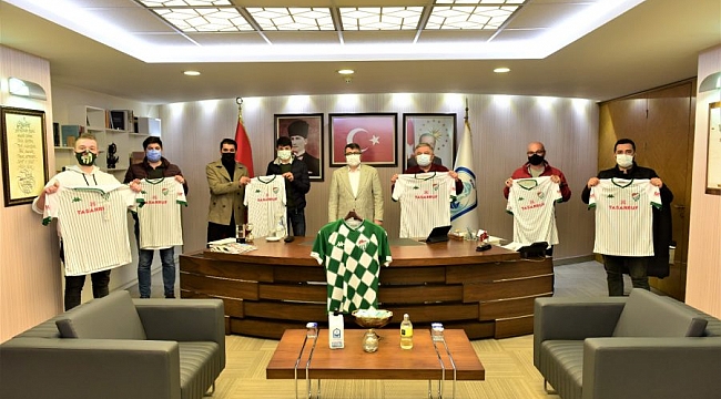 Başkan Yılmaz'dan Timsah'a formalı destek