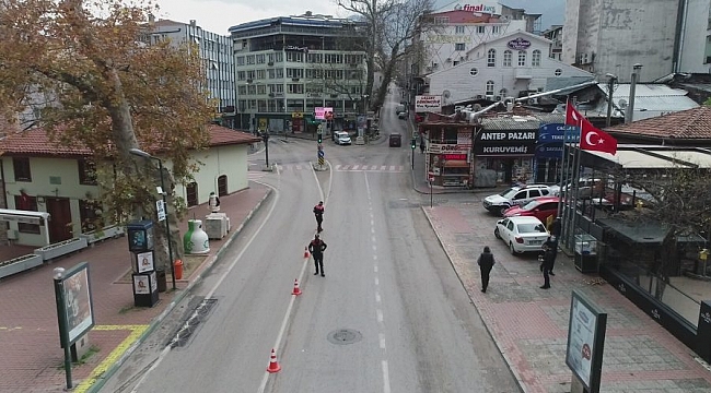 Bursa'da sokağa çıkma kısıtlamasına uyuluyor