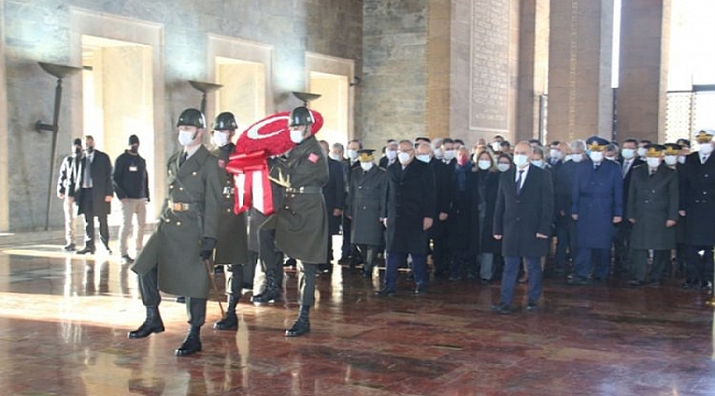 İsmet İnönü kabri başında anıldı