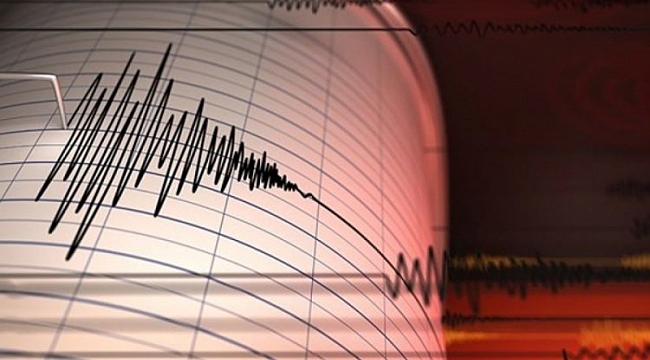 İzmir'de korkutan deprem