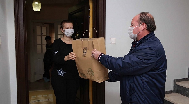 Korona hastası personele doğal ürünler jesti