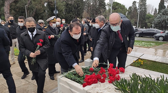 Mehmet Akif Ersoy mezarı başında anıldı