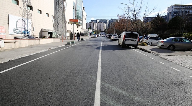 Nilüfer'de asfalt yenileme çalışmaları devam ediyor