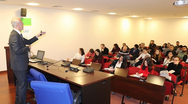 UİB'in eğitimlerine 2 bini aşkın ihracatçı katıldı