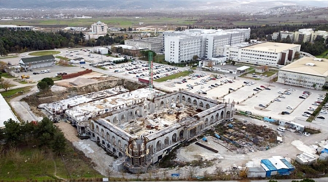 Uludağ Üniversitesi'nde cami ve külliye inşaatı yükseliyor