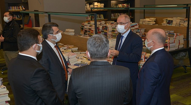 Yıldırım'ın 'Uyumayan Kütüphanesi'ne tam not