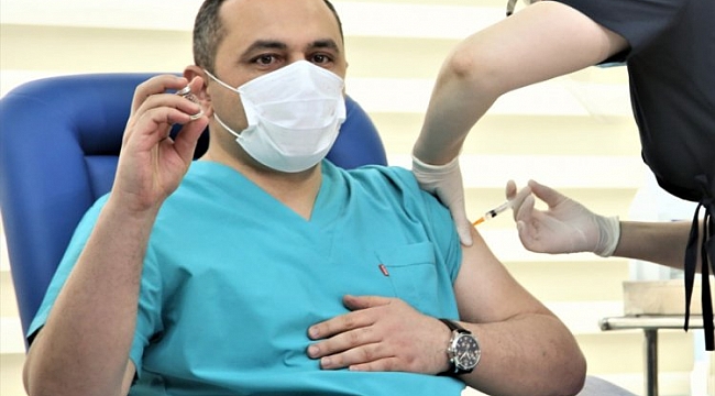 Azerbaycan'da aşılama başladı