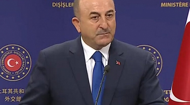 Bakan Kurum, deprem konutlarını inceledi