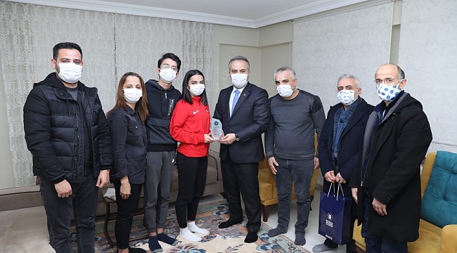 Başkan Aktaş 'Milli'lere moral turunda