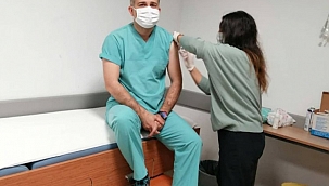 Bursa'da 10 binin üzerinde sağlık çalışanı aşı oldu