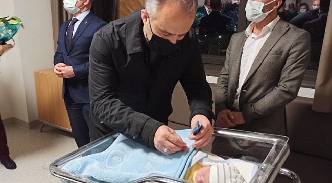 Bursa'da 2021'in ilk bebekleri dünyaya geldi