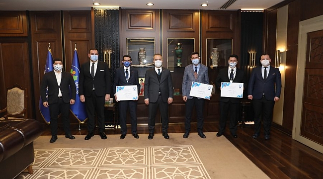 Bursa'da şehre değer katan personele ödül