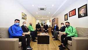 Bursa'nın minderdeki gururları madalya ile döndü 