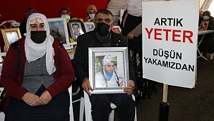 HDP önündeki evlat nöbetine bir aile daha katıldı