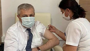 İl Sağlık Müdürü Yavuzyılmaz aşının 2.dozunu da yaptırdı