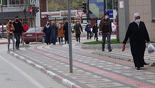 İnegöl'de şiddetli lodos etkili oluyor 