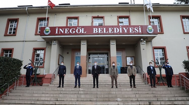 İnegöl'de yeni hafta İstiklal Marşı ile başladı