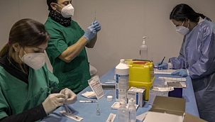 İtalya'da aşılama kampanyası yavaşladı