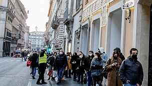 İtalyanlar aşıyı tek çıkış yolu olarak görüyor