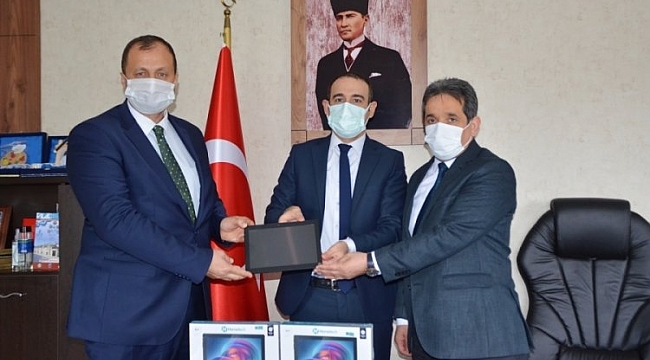 İznik Belediyesi'nden eğitime tablet desteği