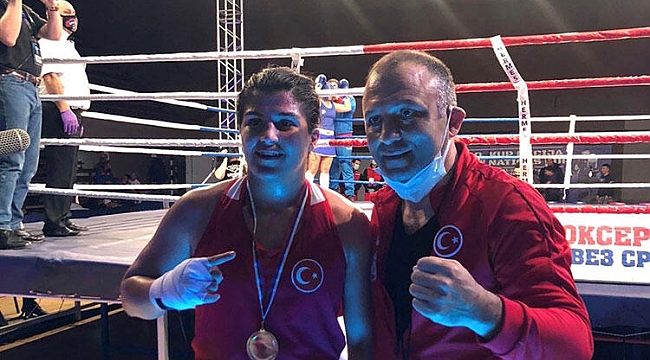 Kadın milli boksörlerden Sırbistan'da iki madalya