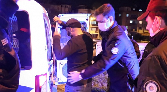 Kısıtlamada uyuşturucuyla yakalandı