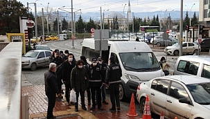 Kocaeli'de FETÖ şüphelileri adliyeye sevk edildi 