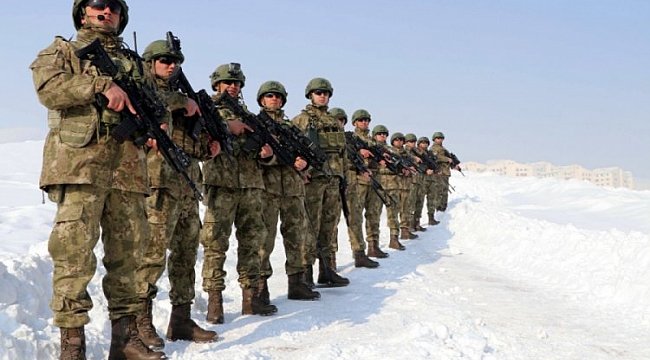 Mehmetçik yeni kamuflajı giymeye başladı