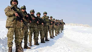 Mehmetçik yeni kamuflajı giymeye başladı 