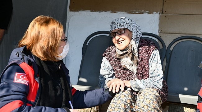 Mustafakemalpaşa'da mobil saha ekibi kar kış dinlemedi