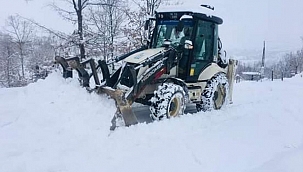 Orhaneli Belediyesi ekiplerinden kar seferberliği 