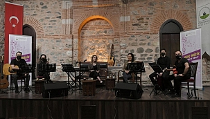 Osmangazi'de sohbet tadında müzik 