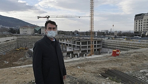 Osmangazi Meydanı yol seviyesine yükseldi 