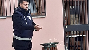 Sokak hayvanlarına polis şefkati