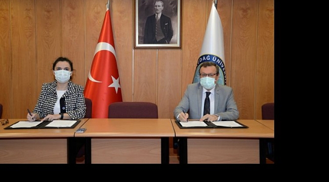 UÜ yılın son protokolünü imzalandı