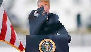 ABD'de halk Trump için ikiye bölündü