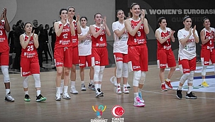 Alkışlar Kadın Millilere!